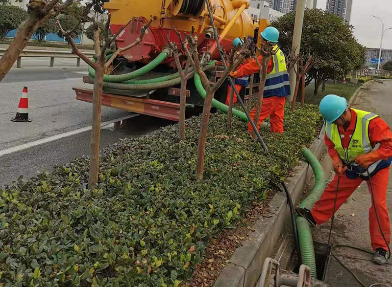 满城市政管道清淤